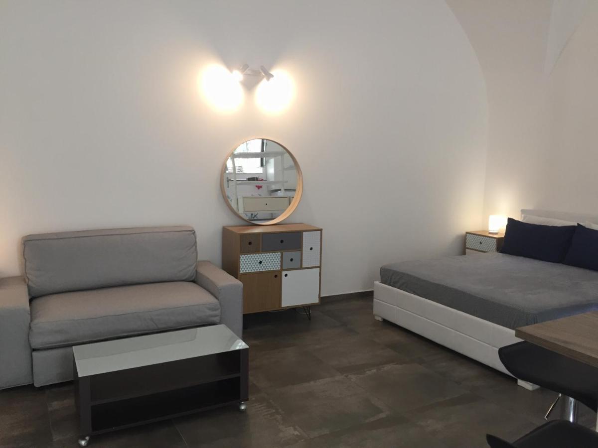 Appartamento Zziny House Aeroporto di Catania Fontana Rossa Esterno foto